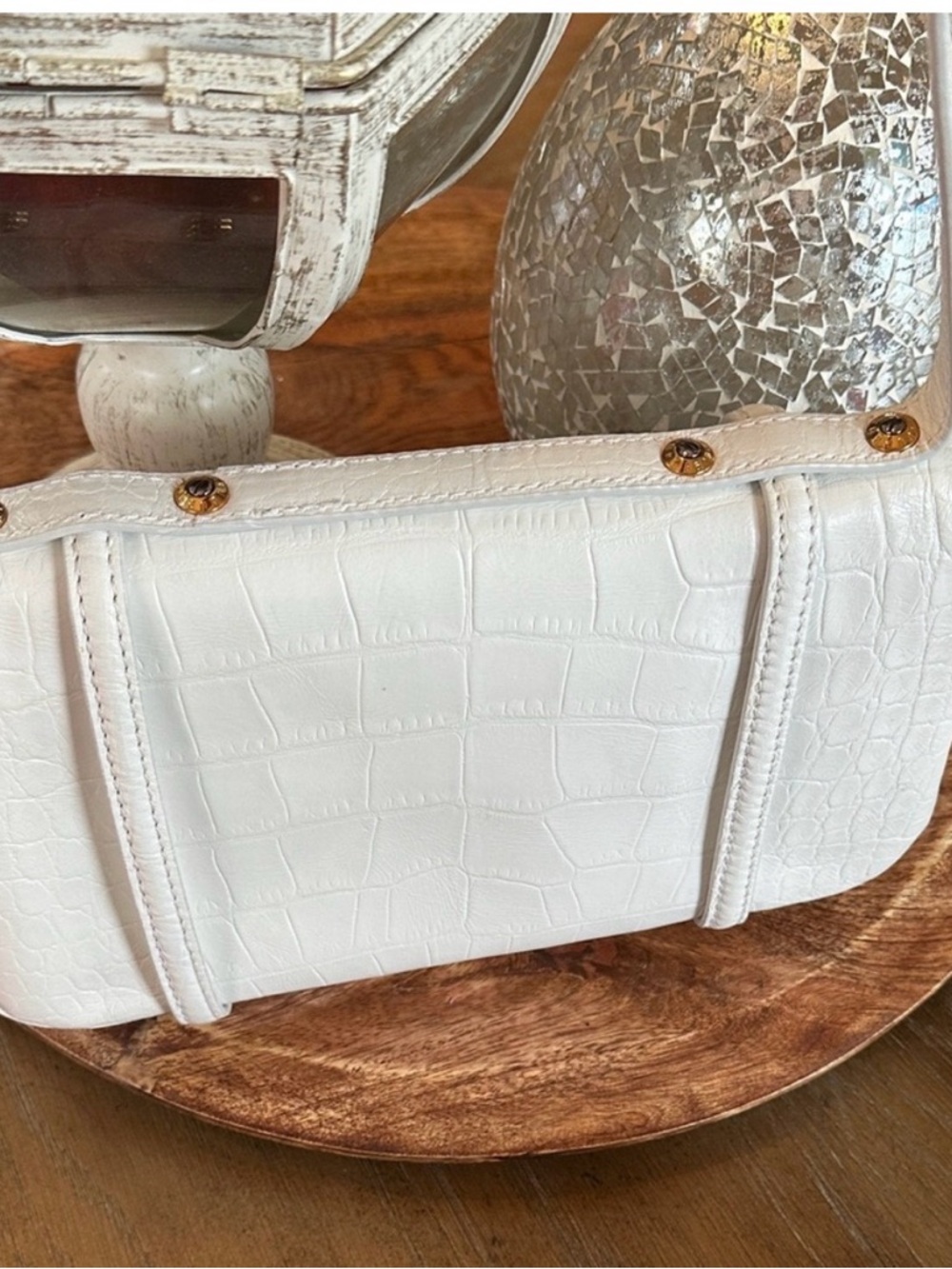 Henri Bendel White “Starlet” Crocodile-Embossed Leather Small Shoulder Bag GUC - Picture 16 of 16
